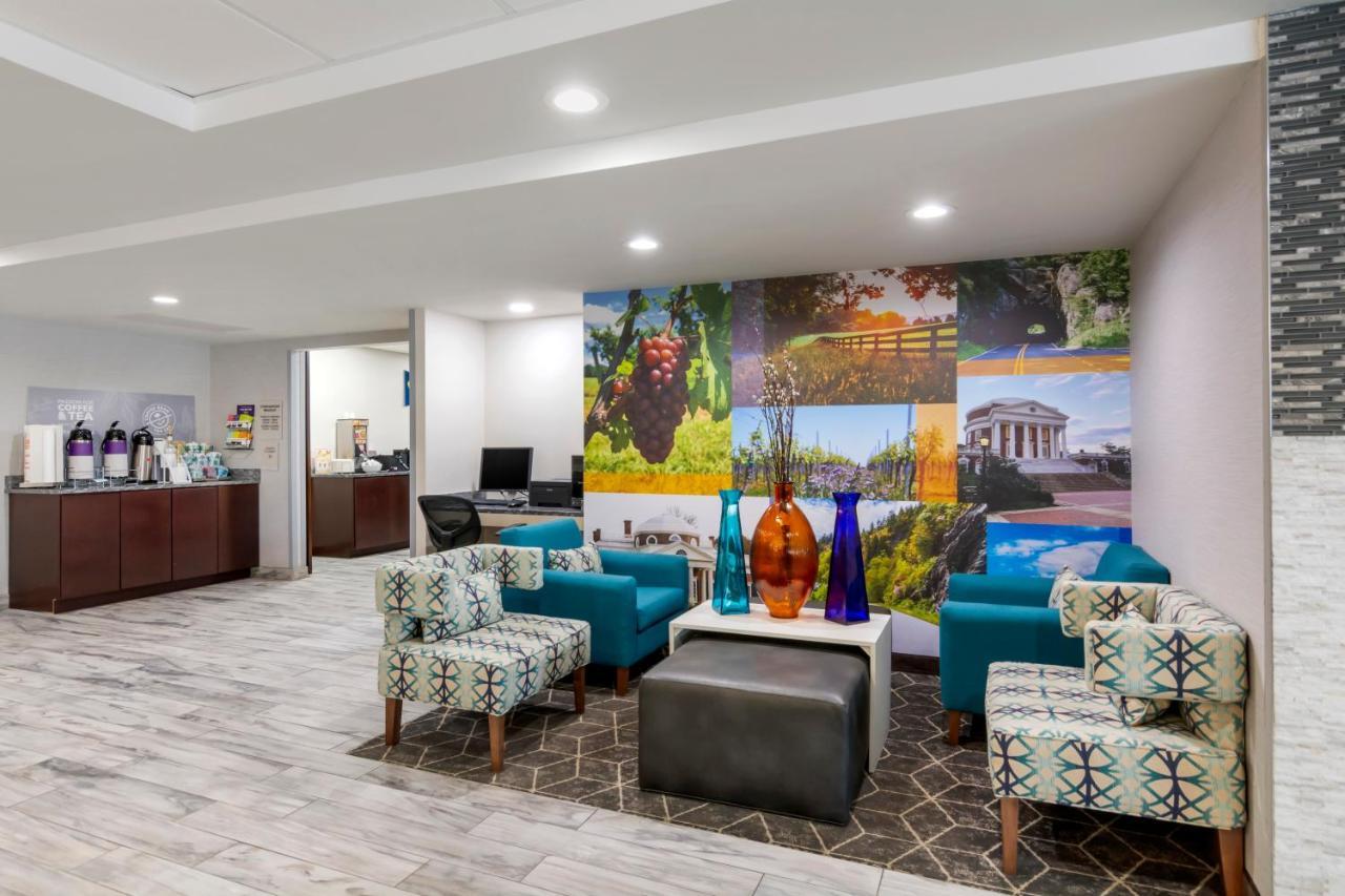 Clarion Pointe 3* Charlottesville